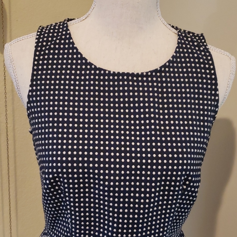 Banana Republic polka dot tailored top Sz 2P - Picture 2 of 4